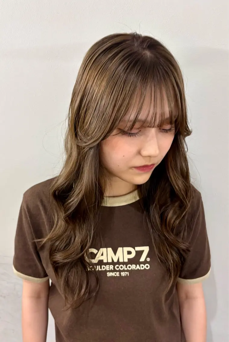 カラー 透明感カラー グレージュ オリーブグレージュ オリーブグレー オレンジ ヘアカラー 山西 真奈のヘアスタイル