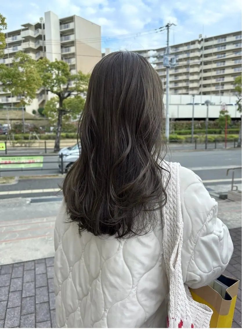 小顔カット＋アディクシーカラー＋髪質改善オージュアトリートメント 5STEPの写真