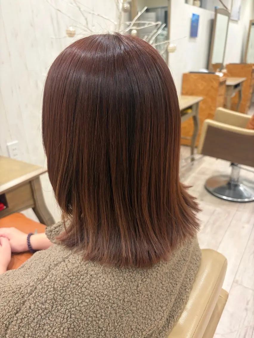 ミディアム カラー ヘアカラー トリートメント あだち まおのヘアスタイル