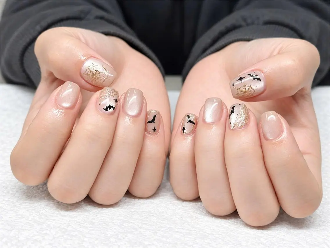ネイル オーロラネイル ブルー チークネイル 長さ出し フットネイル ハンドネイル NAILS168 池袋西口駅前店のネイルデザイン