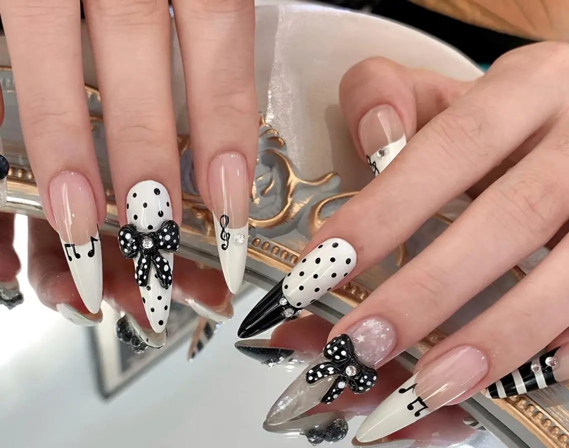 ネイル ハンドネイル ハンドケア 🍑 momo_nailのネイルデザイン