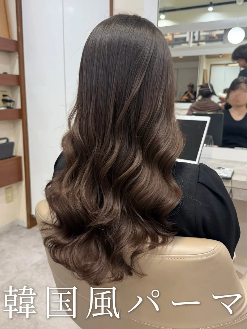 ロング パーマ くびれヘア 髪質改善 ヨシンモリ 韓国風ヘア レイヤーカット カット パーマ 韓国風パーマ/ヘア セット/店長みづきのヘアスタイル