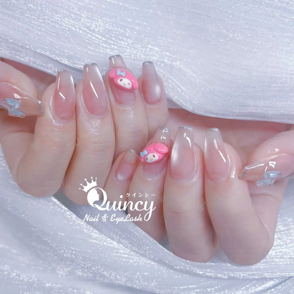 セミロング ハンドネイル Quincy ネイル&アイラッシュのマツエク・マツパデザイン