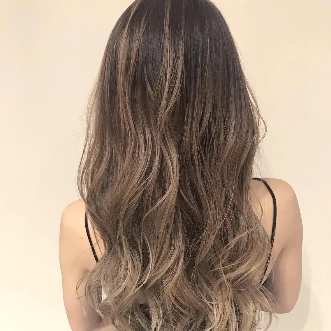セミロング カラー 髪質改善カラー韓国風 レイヤーtudaのヘアスタイル