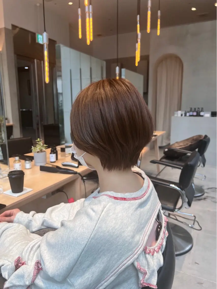 ショート ミオ💎ショート 透ける暗髪のヘアスタイル