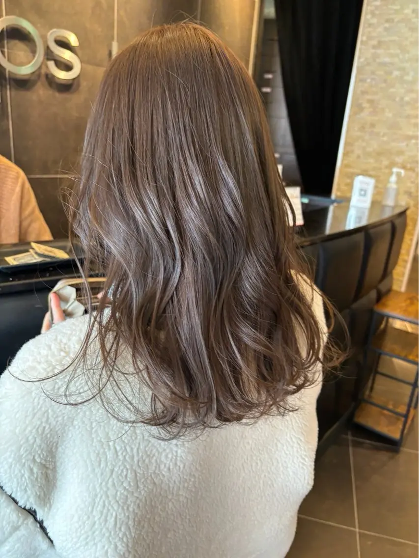 カラー ヘアカラー トリートメント 森下 優菜のヘアスタイル