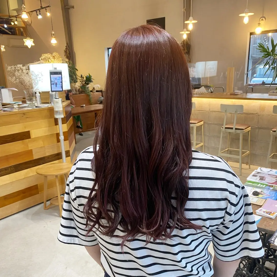 ロング カラー ピンクカラー パープルカラー レッドカラー カット ヘアカラー 大西 未来のヘアスタイル