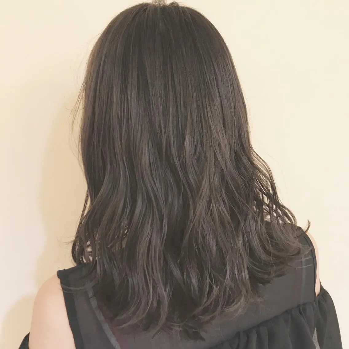 セミロング 加藤 綾華のヘアスタイル