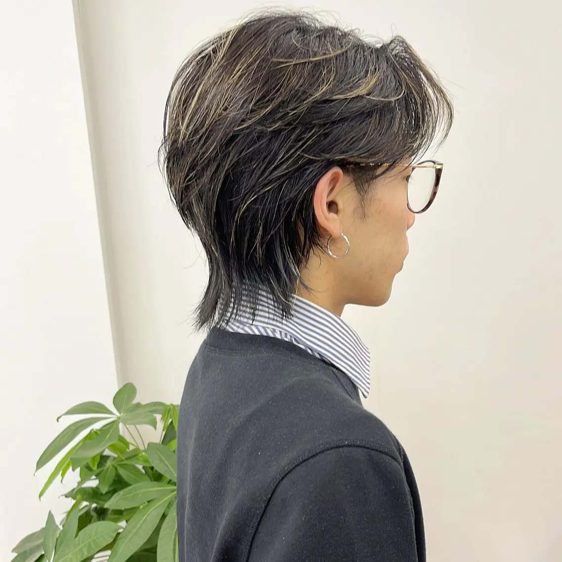 ショート カラー パーマ ヘアアレンジ メンズ メンズ韓国風 メンズウルフカット 韓国風ヘア ウルフカット カット トリートメント No1韓国風レイヤー &カチモリ✨ /サキのヘアスタイル