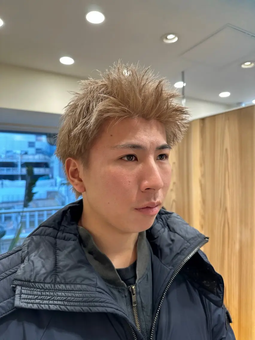 ショート カラー メンズ スパイキーショート ベージュカラー ミルクティーベージュ ショートヘア 平賀 大陽のヘアスタイル