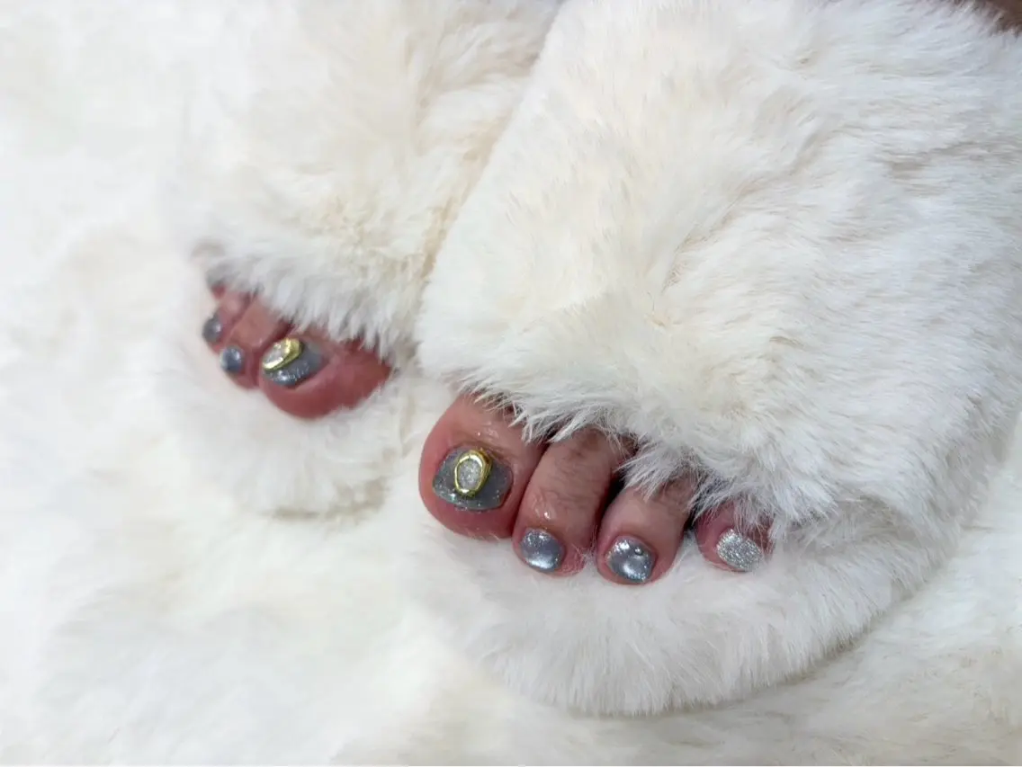 ネイル フットネイル フットネイル ESME staffのネイルデザイン