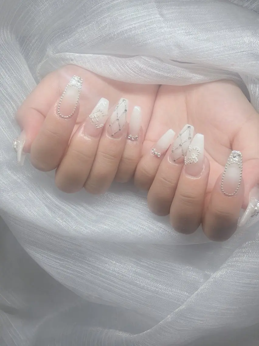 ネイル ハンドネイル Lee Nailsのネイルデザイン
