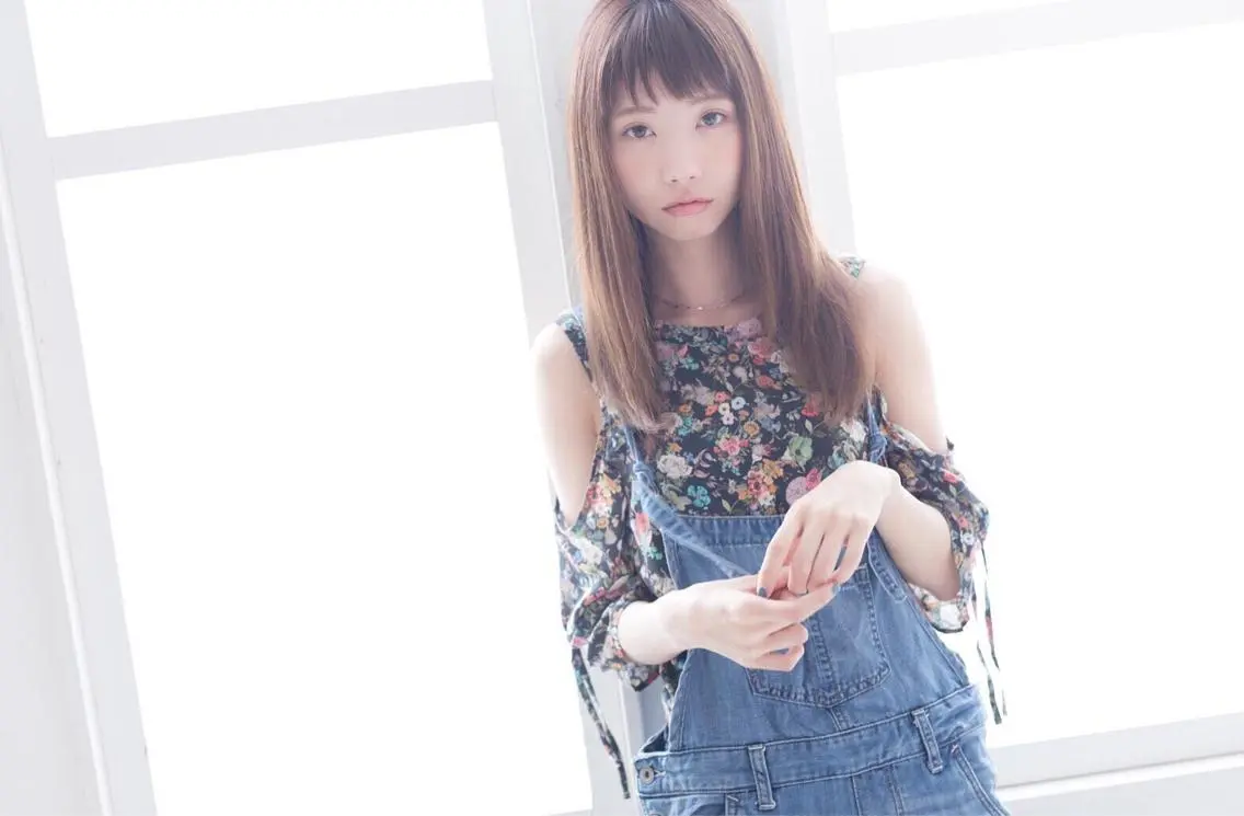 セミロング カラー ERI ☆のヘアスタイル