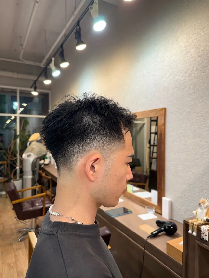 メンズ フェードカット 🪮ジュンノスケ 🪮のヘアスタイル