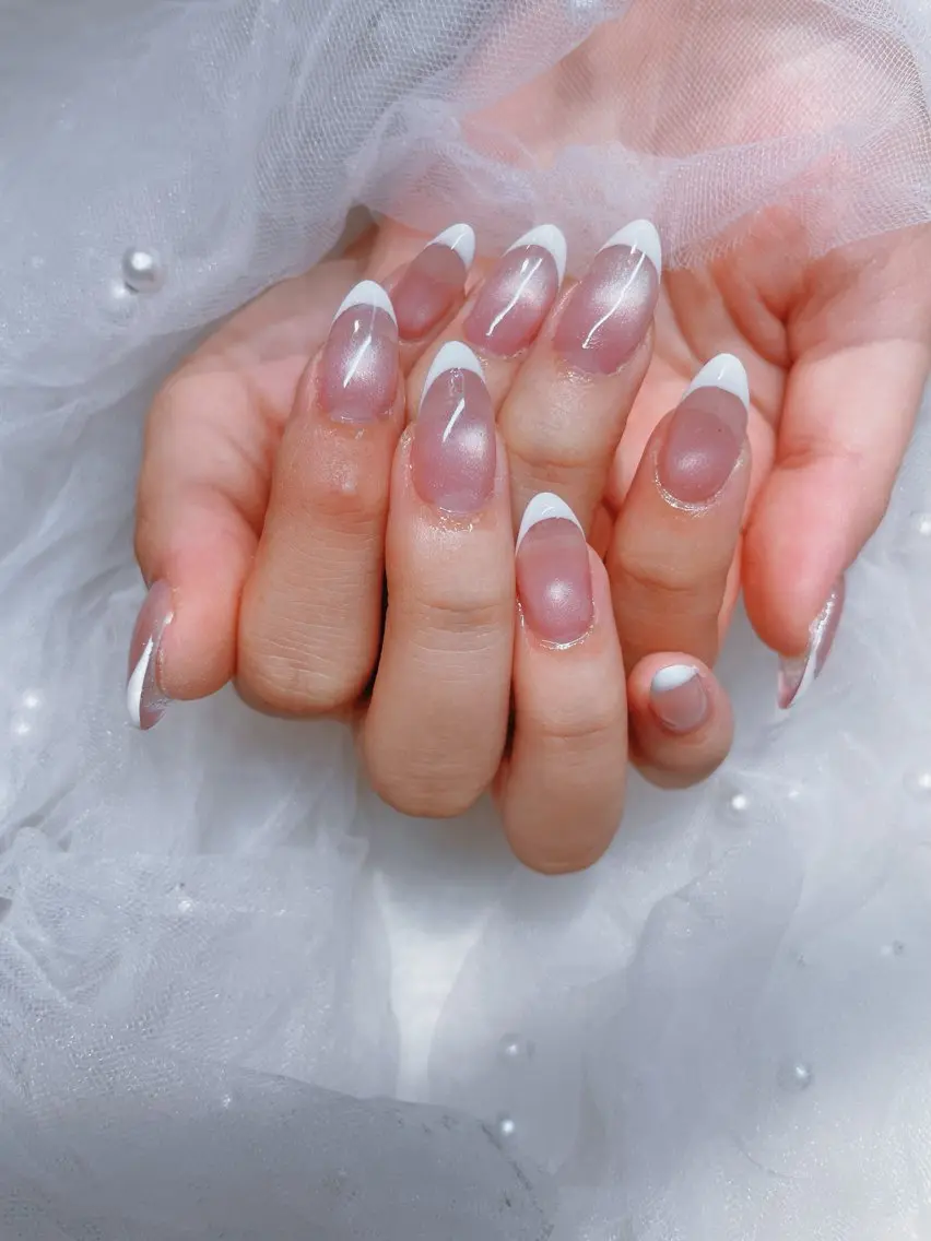 ネイル フレンチネイル マグネットネイル ビー玉ネイル I-nail Moeのネイルデザイン