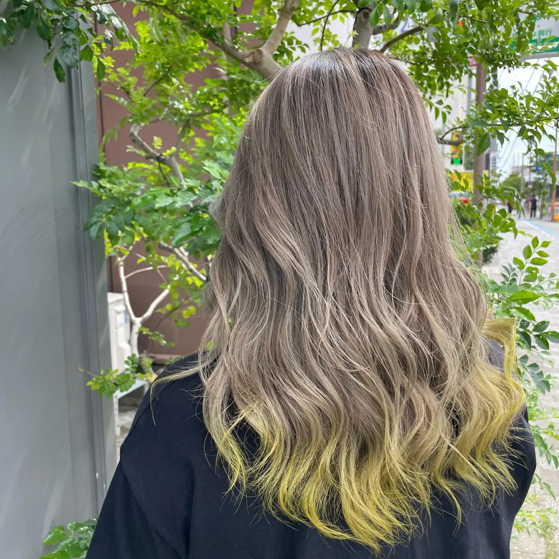 セミロング ヘアカラー トリートメント ブリーチ毛矯正.髪質 改善.髪にドラマをのヘアスタイル
