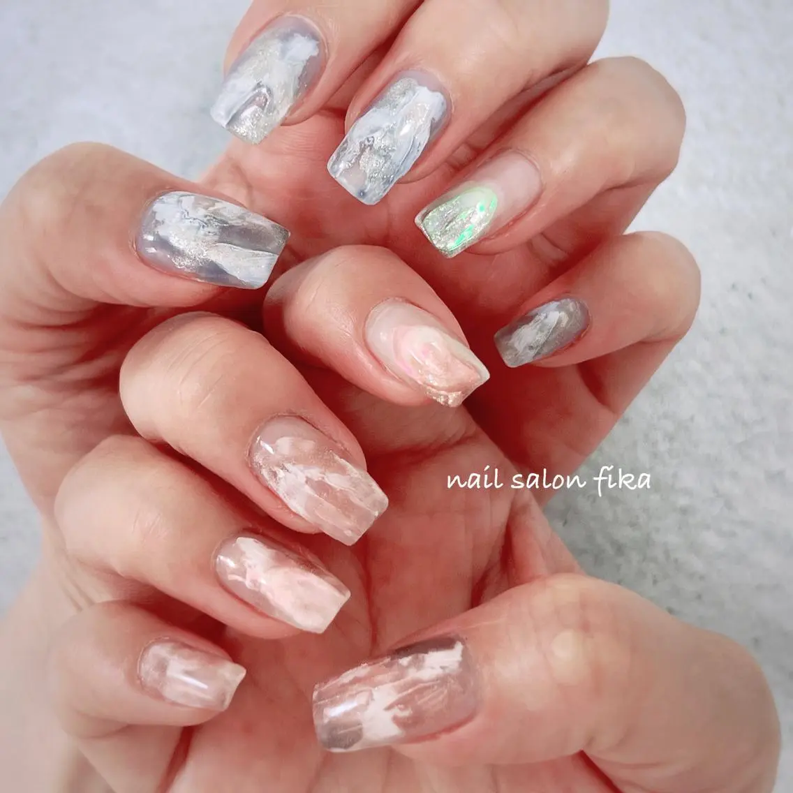 ネイル キラキラネイル ニュアンスネイル nail salon fikaのネイルデザイン