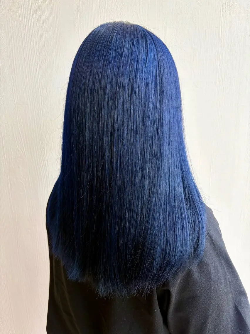 カラー ブルーカラー ネイビーカラー ヘアカラー 杉森 蘭琉のネイルデザイン
