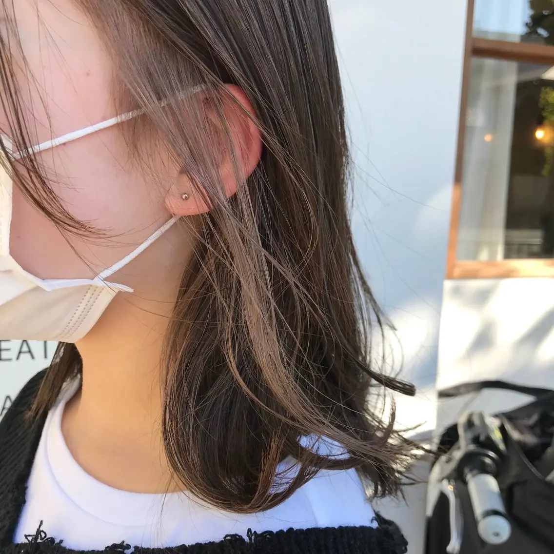 ミディアム カラー 吉村 芽咲のヘアスタイル