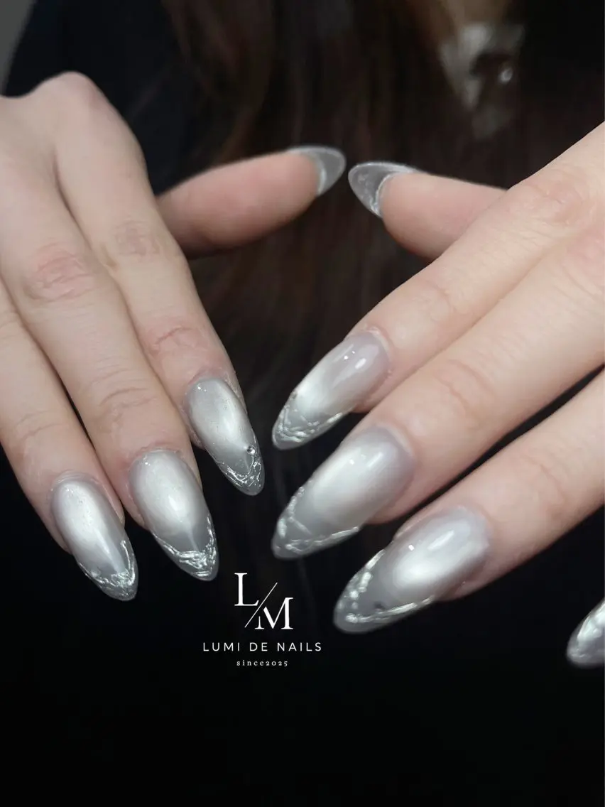 ネイル グラデーション ラメ(グリッター) マグネットネイル ミラーネイル ニュアンスネイル ハンドネイル Lumi de nailsのネイルデザイン