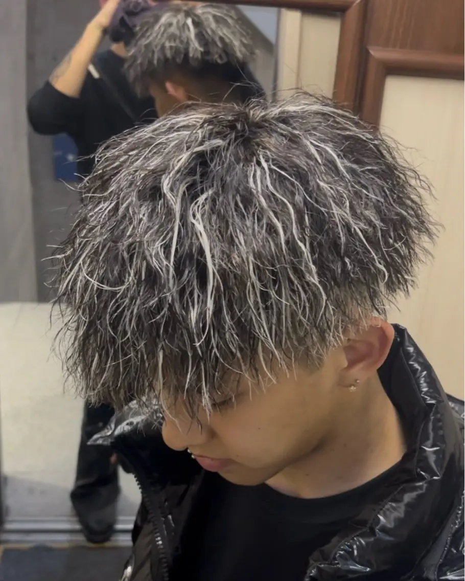 カラー パーマ メンズ メンズメッシュ メンズパーマ メッシュ カット ヘアカラー パーマ メンズ特化⚡️パーマ テッタのヘアスタイル