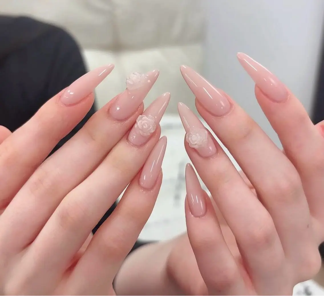 🎀【チップ長さだし】ワンカラ–/ラメグラデ/+2個パーツの写真