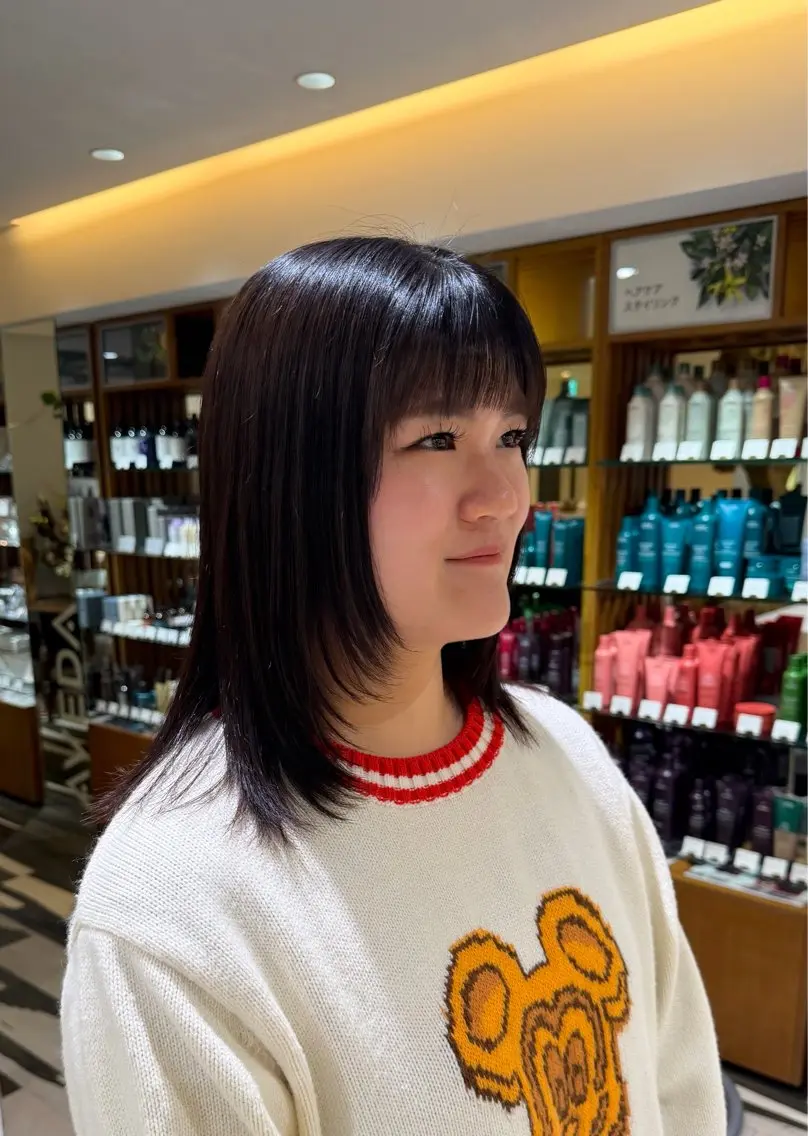 ミディアム 岸 奈々香のヘアスタイル