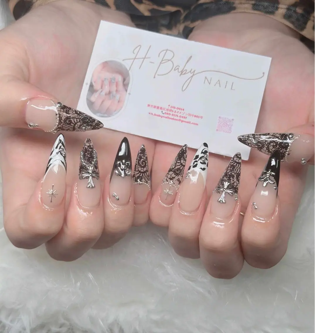 ネイル オーロラネイル フレンチネイル ジェルネイル ハロウィン キラキラネイル ハンドネイル H.baby Nail Salonのネイルデザイン