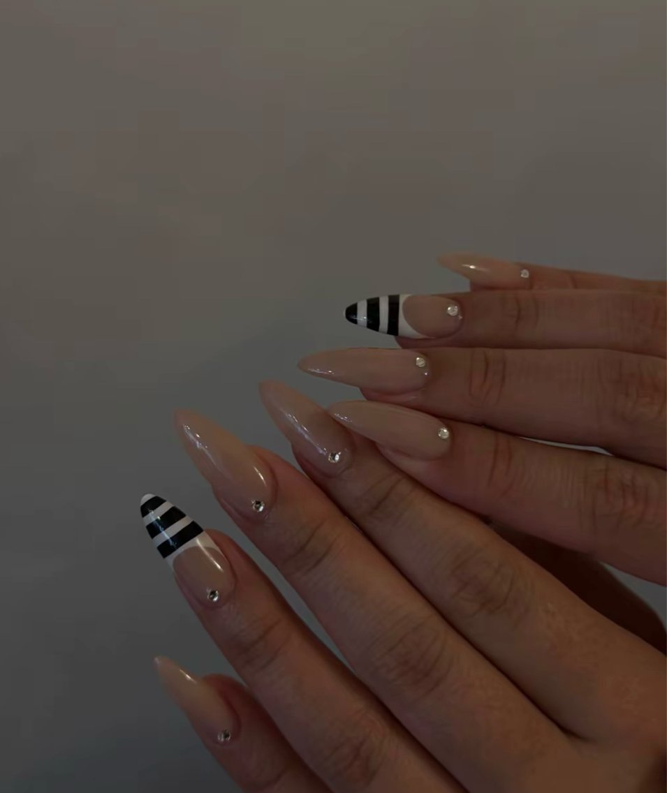 ネイル ハンドネイル NiJi Nailsのネイルデザイン