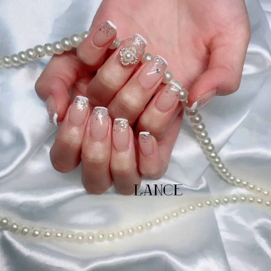 ネイル オーロラネイル フットネイル フレンチネイル キラキラネイル ニュアンスネイル ハンドネイル Lance nailのネイルデザイン