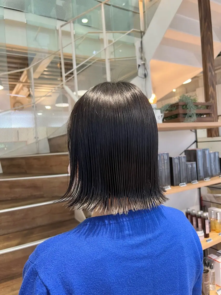 ミディアム カラー ボブ 外ハネヘア カット ヘアカラー インナーカラー♡ Nanakoのヘアスタイル