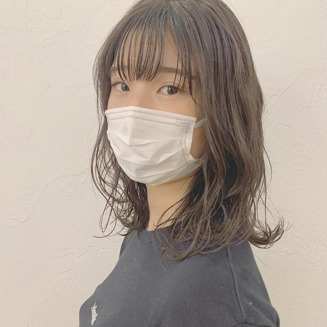 ミディアム カラー ネイル ハイトーンボブ 前田 表参道　グレージュのヘアスタイル