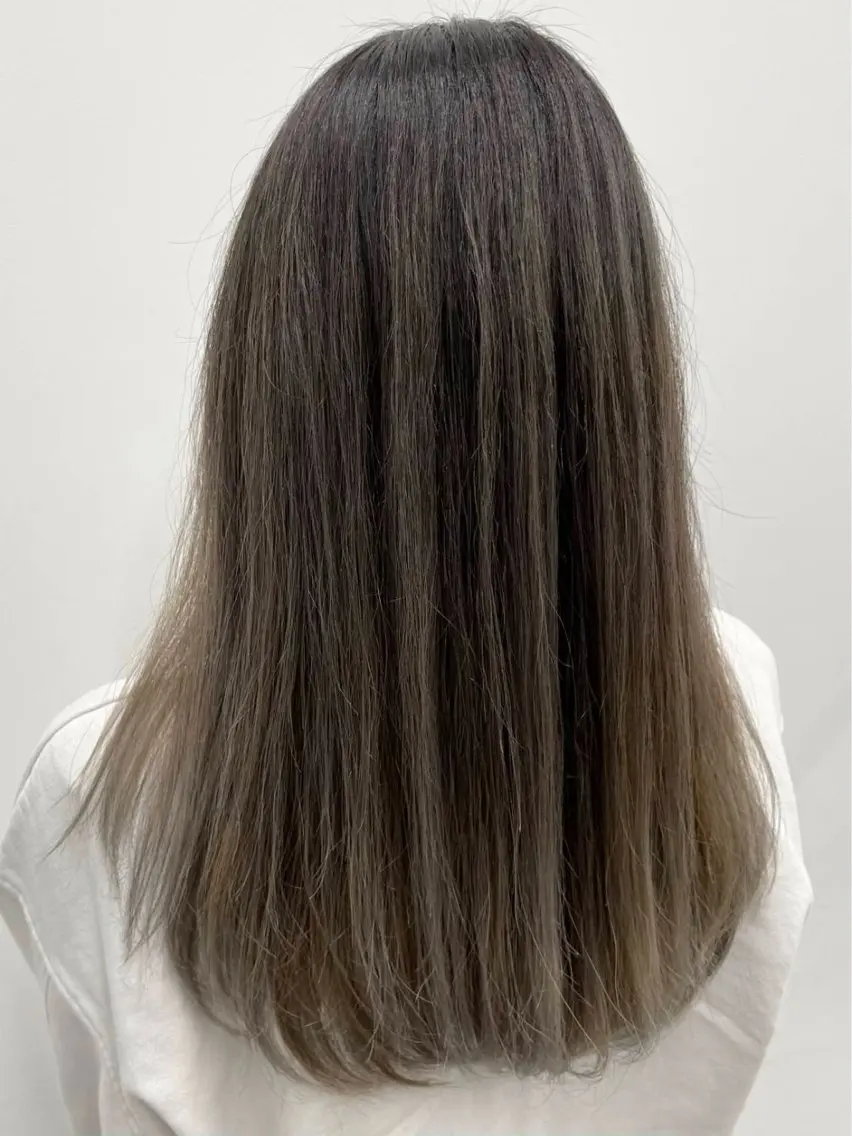 ミディアム カット ヘアカラー トリートメント Cielo by Siestaのヘアスタイル