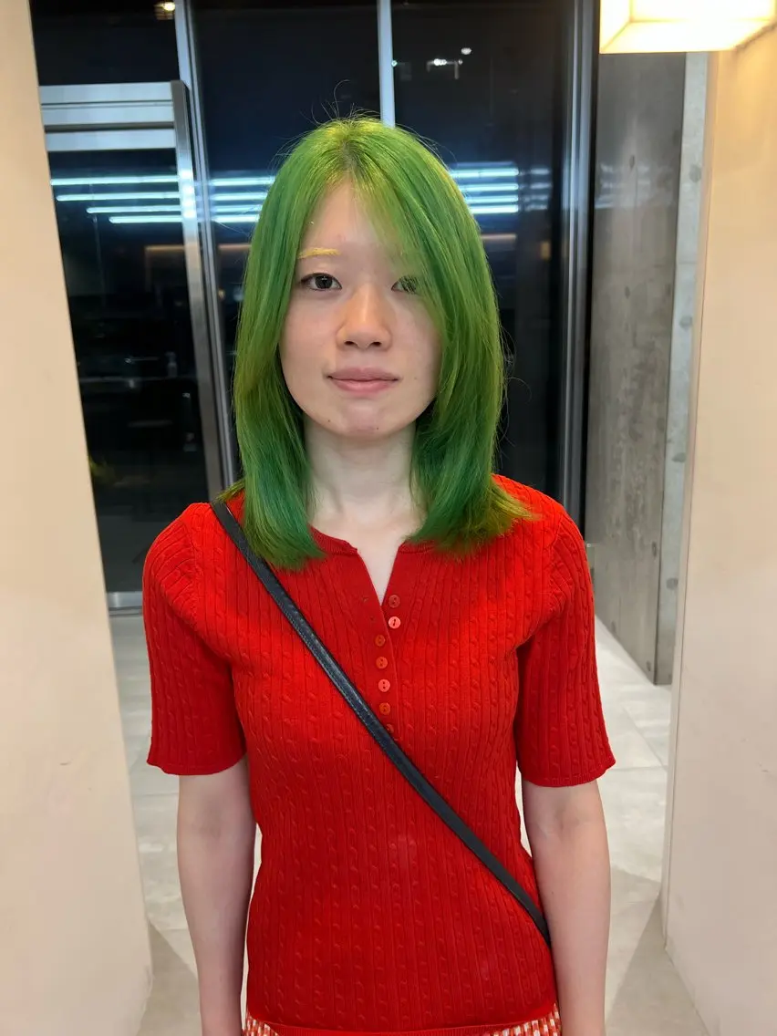 ミディアム カラー ブリーチ カット ヘアカラー トリートメント 吉沢遣人/レイヤー /髪質改善のヘアスタイル