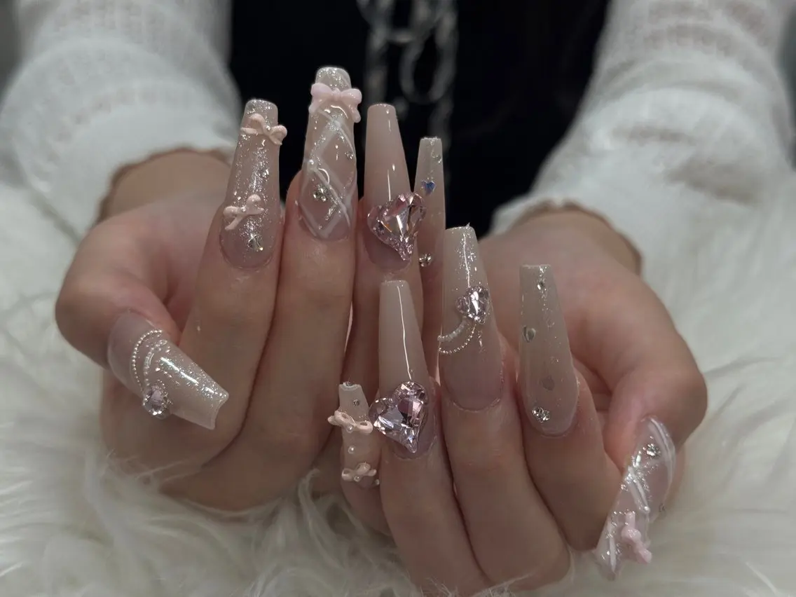ネイル ハンドネイル ハンドケア 🎀うかん 🎀チップ長さ出しのネイルデザイン