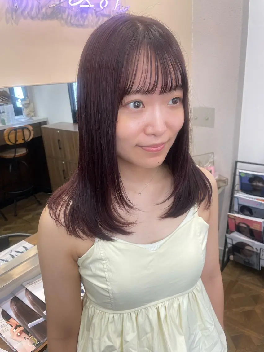 ミディアム レイヤーカット くすみベージュカラー 🪻HARUKAのヘアスタイル