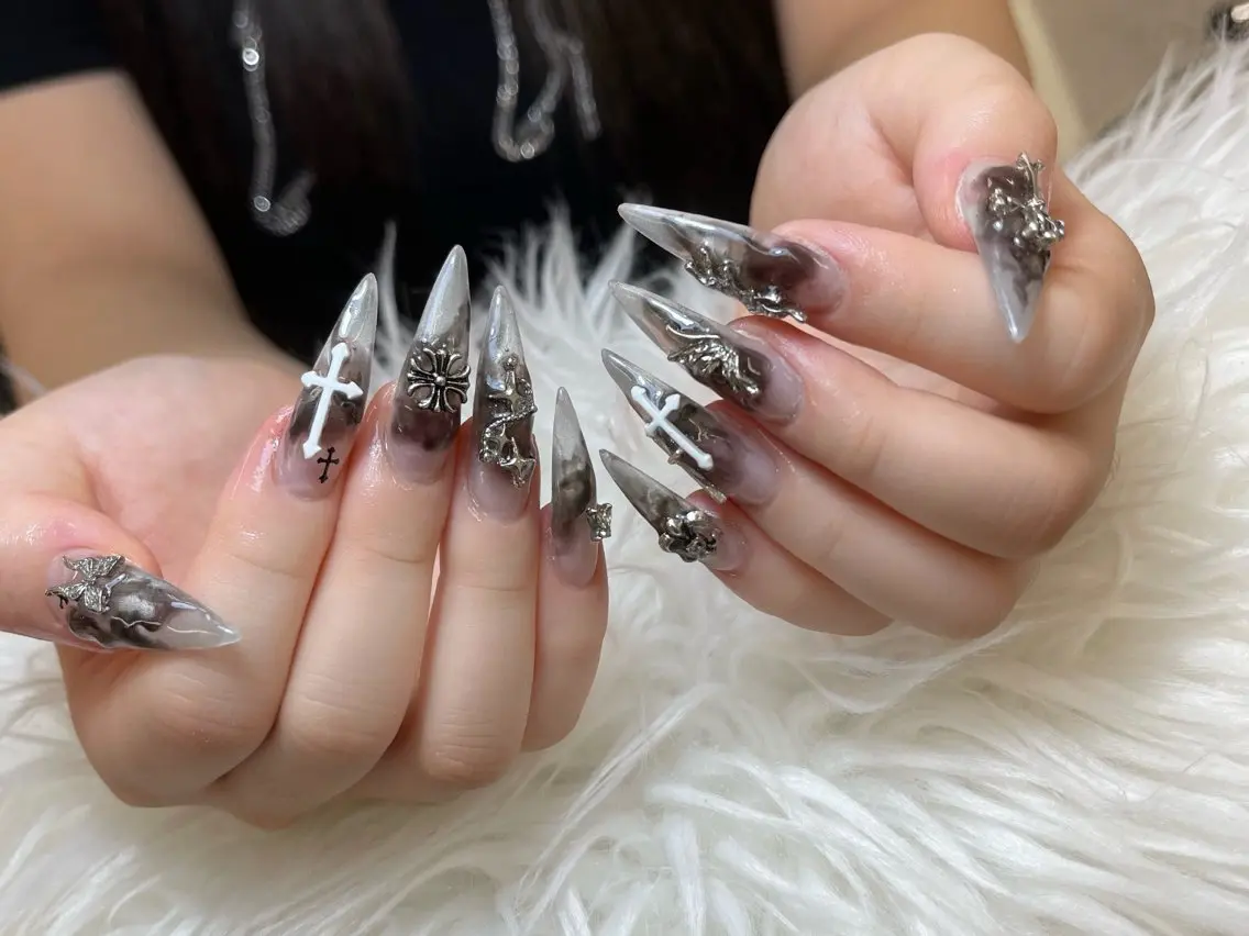 ネイル チークネイル 長さ出し フットネイル マグネットネイル 持ち込み ハンドネイル ANH NAIL ゴテゴテ専門店💎のネイルデザイン