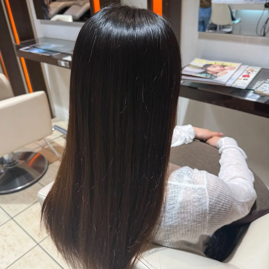 ロング 縮毛矯正 三橋 彩花のヘアスタイル