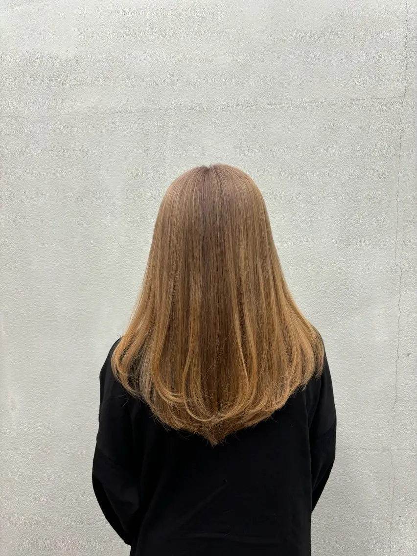ミディアム カラー . Manatoのヘアスタイル