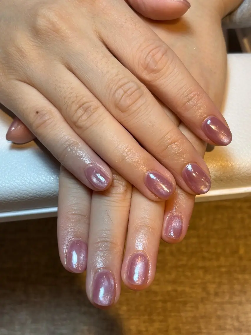 ショート ハンドネイル オ ンのネイルデザイン