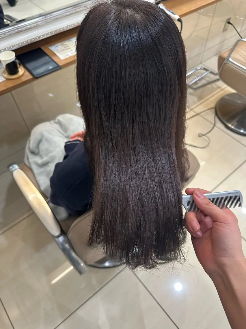 ロング ヘアカラー 横浜⭐️ブリーチ モデル💫あみ💫のヘアスタイル
