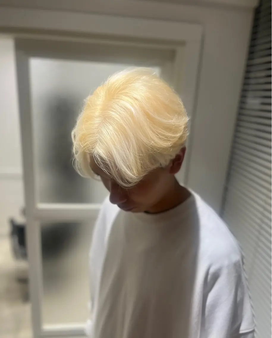 カラー メンズ メンズブリーチ ブリーチ 透明感カラー ダブルカラー 髪質改善 【ただの天才 🎨】のヘアスタイル