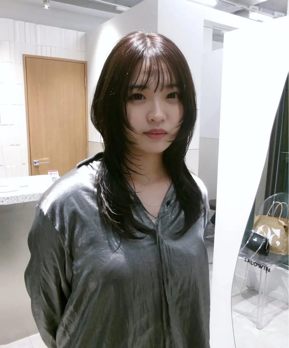 セミロング ハッシュカット ✂︎ウルフカット /レイヤーカット✂︎のヘアスタイル