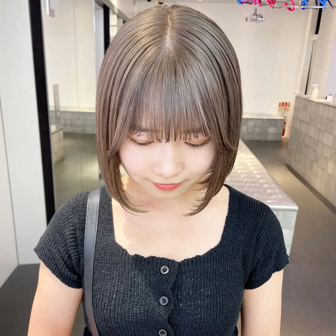 ショート カラー ヘアアレンジ メンズ キッズ ネイル マツエク・マツパ アイブロウ グレージュ ミルクティーグレージュ カット ヘアカラー トリートメント ボブ×柔らかいカラー 🌷misaki𓍼のヘアスタイル