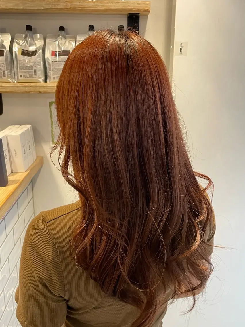 セミロング ハヤシ ホマトラのヘアスタイル