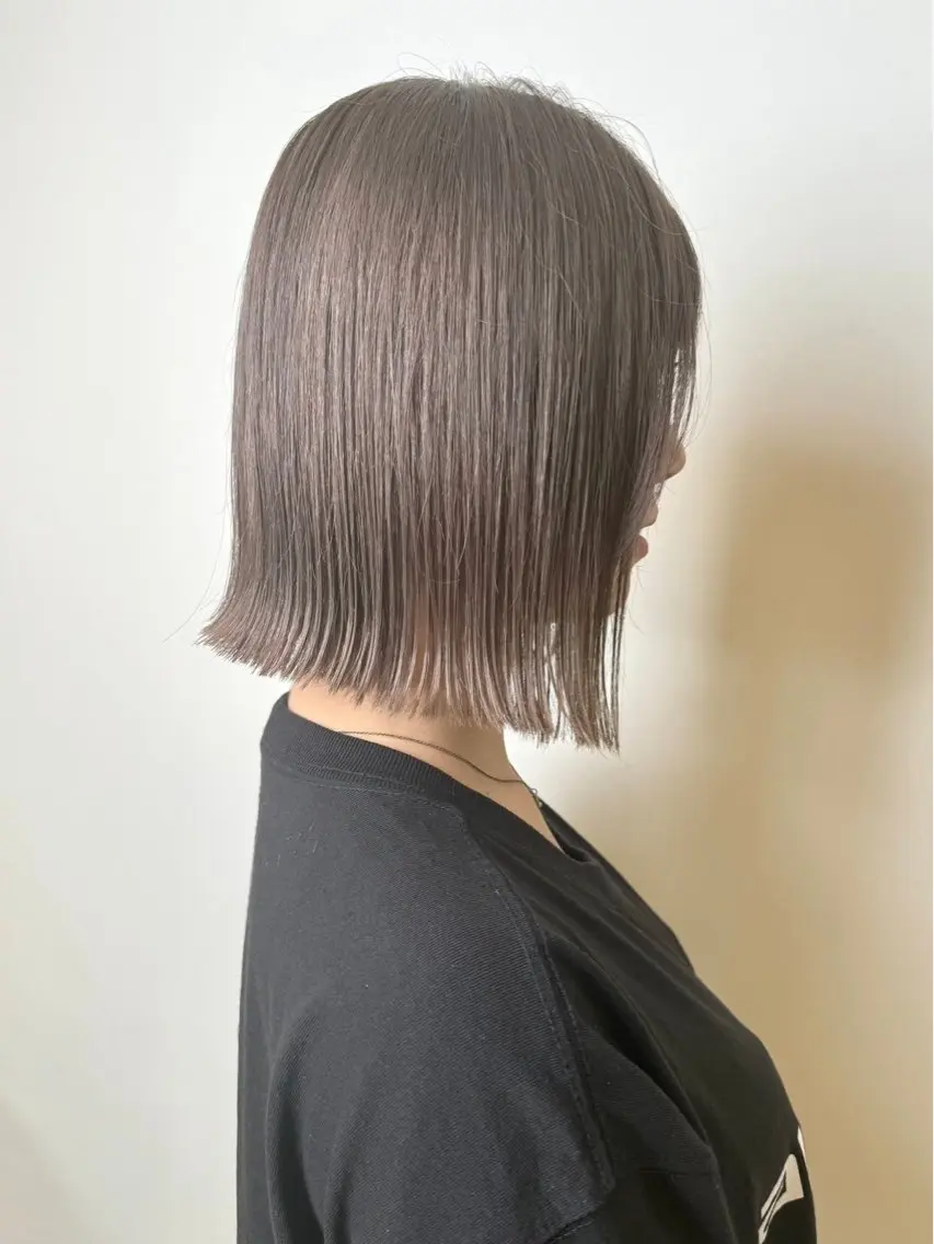 ショート カラー ブリーチ 透明感カラー 森山 遥葵のヘアスタイル