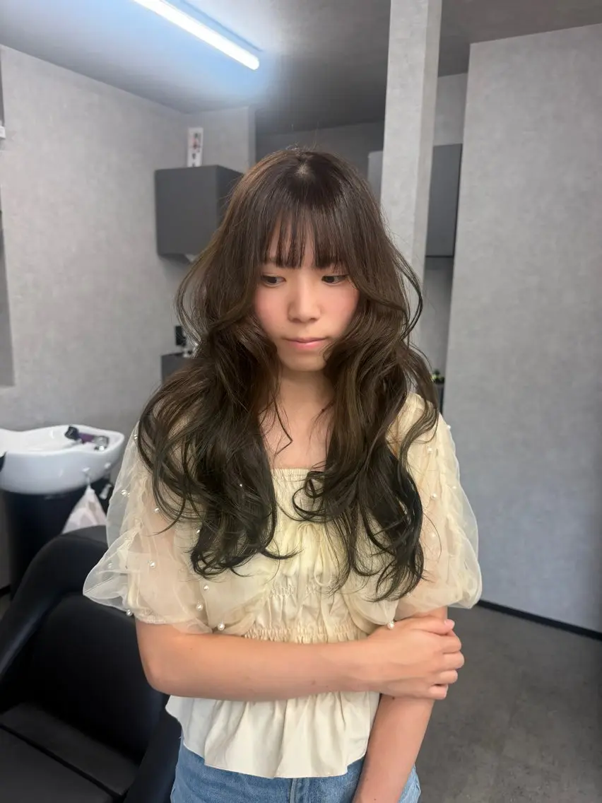 ロング カラー アヤカ （AYAKA）のヘアスタイル