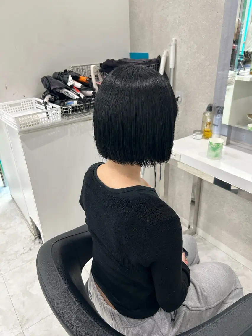 ミディアム カラー ヘアアレンジ 🎀RIN🎀 縮毛矯正🩶暗髪のヘアスタイル