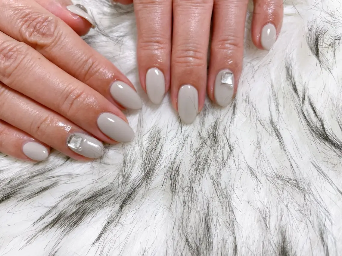 ネイル オーロラネイル フラワーネイル フットネイル フレンチネイル ジェルネイル ハンドネイル mogunail &blowのネイルデザイン