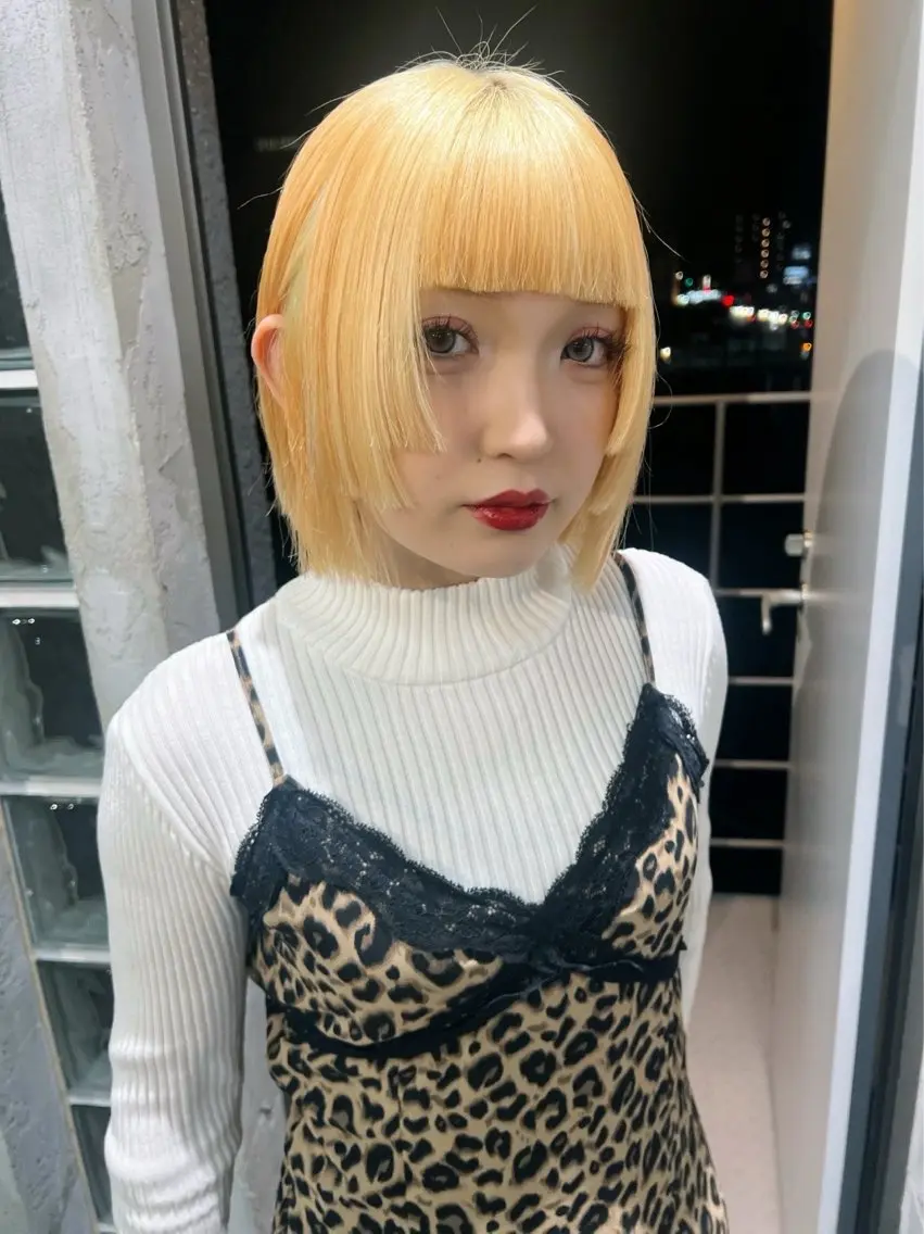 ショート カラー ヘアカラー eim AYUKAのヘアスタイル